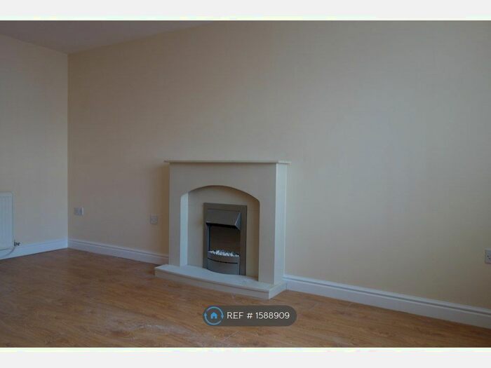 3 Bedroom Semi-Detached House To Rent In Thompson Road, Liverpool, L21