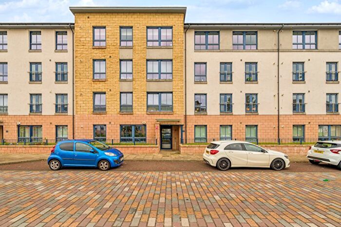 2 Bedroom Flat For Sale In Oatlands Square, Glasgow, G5