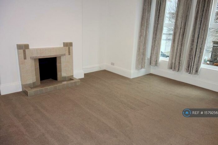 2 Bedroom Flat To Rent In Edith Avenue, Plymouth, PL4