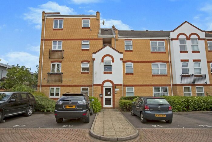 2 Bedroom Flat To Rent In Aaron Hill Road, London, E6