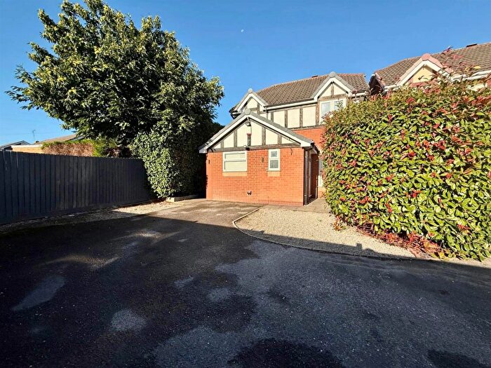3 Bedroom Detached House For Sale In Studland Close, Mansfield Woodhouse, Mansfield, NG19