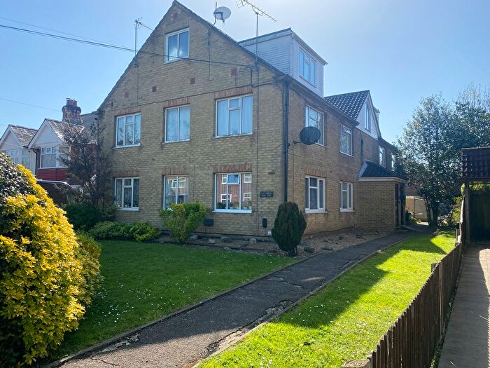 2 Bedroom Flat To Rent In Roberts Road, Shirley, Southampton, SO15