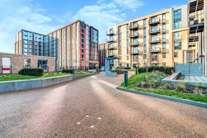 2 Bedroom Apartment To Rent In Lockside Lane, Salford, Greater Manchester, M5