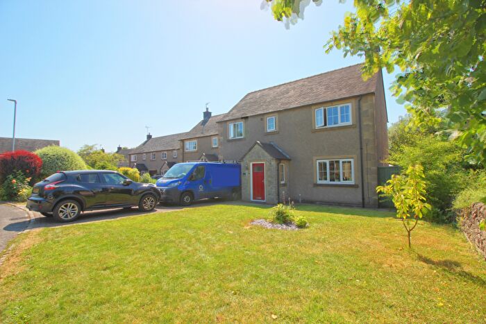 4 Bedroom Semi-Detached House For Sale In Manifold Close, Waterhouses, ST10