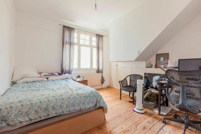 2 Bedroom Flat To Rent In Austin Street, Shoreditch, London, E2