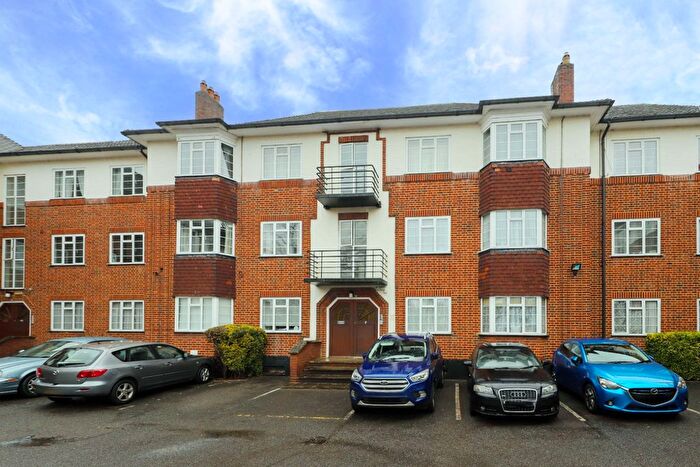 2 Bedroom Flat For Sale In Nugents Ct, St Thomas Drive, Pinner, HA5
