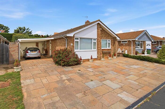 3 Bedroom Detached House For Sale In Quarry Lane, Seaford, BN25