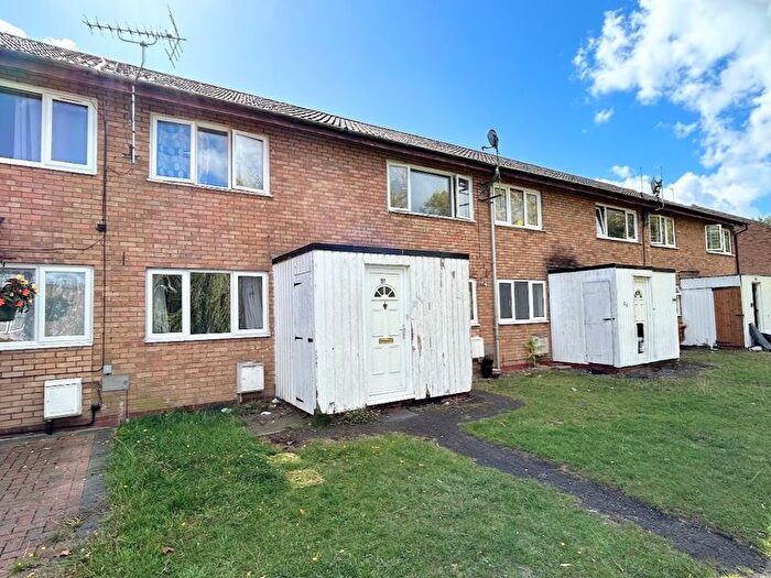 2 Bedroom Maisonette For Sale In Ormonde, Stantonbury, Milton Keynes, MK14