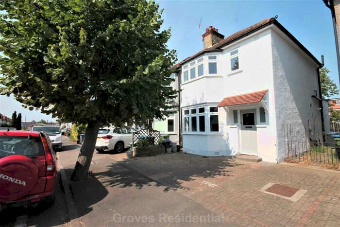 3 Bedroom End Of Terrace House To Rent In Phyllis Avenue, New Malden, KT3