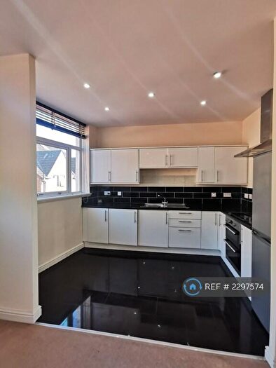 2 Bedroom Flat To Rent In Commercial Road, Swindon, SN1