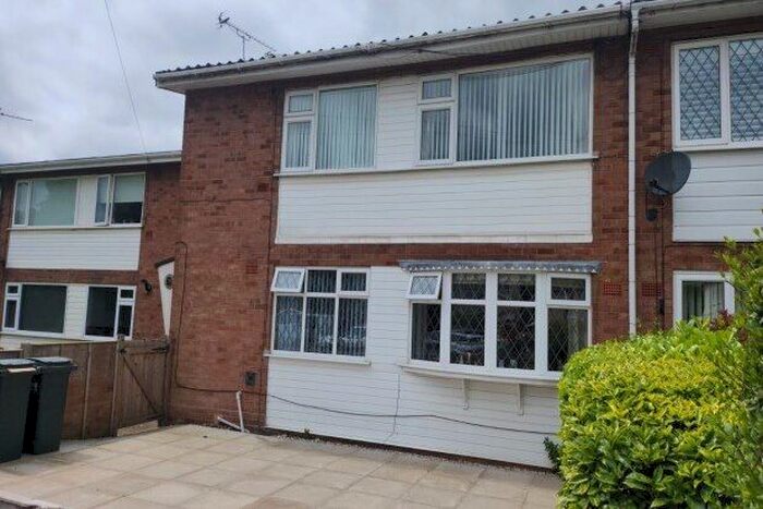 2 Bedroom Maisonette To Rent In Aldermans Green Road, Coventry, CV2