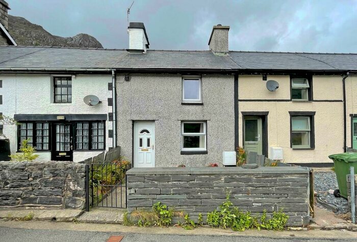 2 Bedroom Terraced House For Sale In Glanypwll, Blaenau Ffestiniog, Gwynedd, LL41