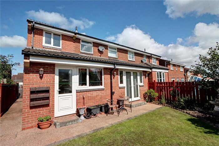 4 Bedroom Semi-Detached House For Sale In Bloomfield Drive, East Rainton, Houghton Le Spring, Tyne And Wear, DH5