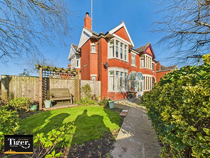 3 Bedroom Semi Detached House For Sale In Squires Gate Lane, Blackpool, FY4