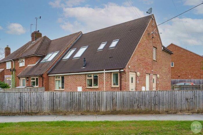 2 Bedroom Apartment To Rent In Ambrose Rise, Wheatley, OX33