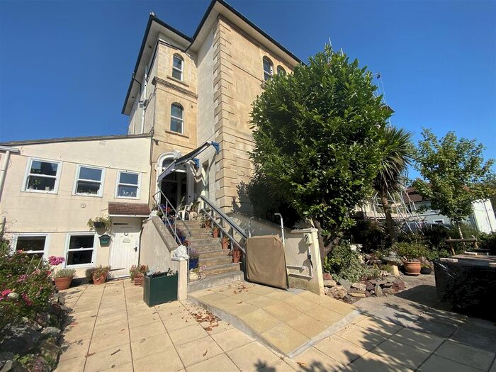 2 Bedroom Flat To Rent In B, Ashgrove Road, Bristol, BS6