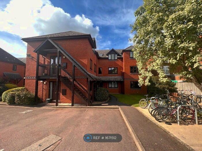 2 Bedroom Flat To Rent In Cross Street, Oxford, OX4