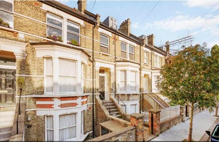 2 Bedroom Flat To Rent In St. Stephens Avenue, London, W12