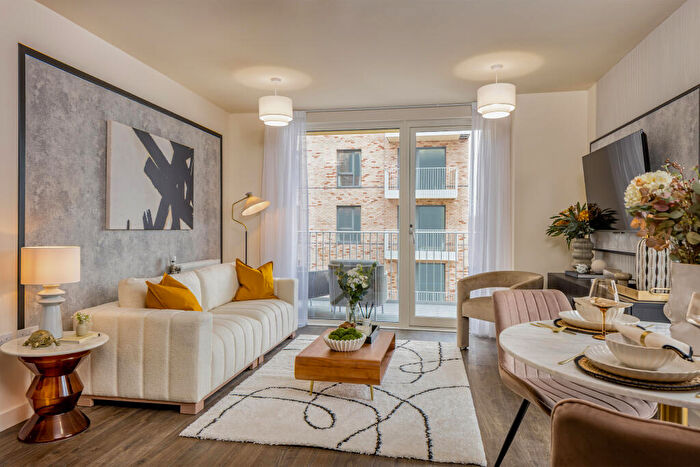 1 Bedroom Apartment For Sale In Headstone Drive, Harrow, HA1