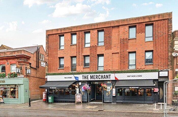 2 Bedroom Flat For Sale In Roth House, Brentwood, CM14