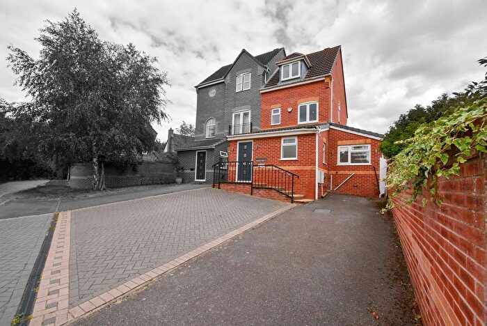 4 Bedroom Semi-Detached House For Sale In Woodlands Court, Oadby, Leicester, LE2