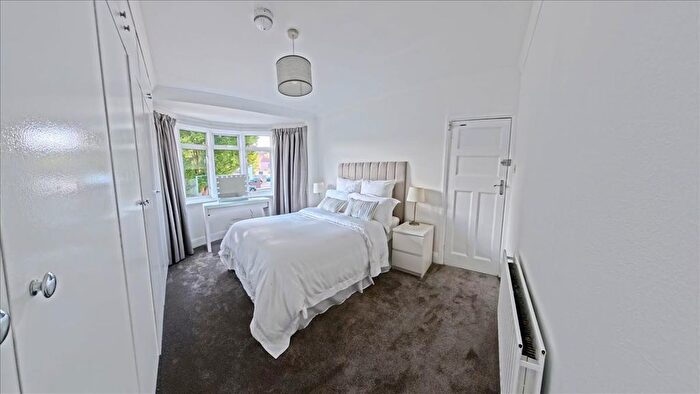 4 Bedroom Property To Rent In Church Lane, London, NW9