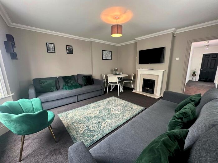 2 Bedroom Apartment To Rent In Lord Street, Chester, CH3