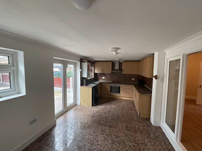 4 Bedroom Property To Rent In Blythswood Road, Seven Kings, Ilford, IG3
