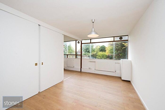 Apartment For Sale In Haverstock Hill, Belsize Park, London, NW3