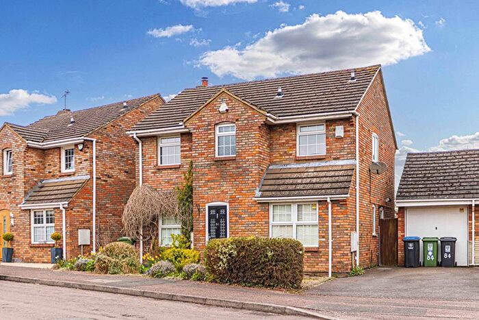 4 Bedroom Detached House To Rent In Grove Gardens, Tring, HP23