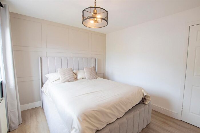 2 Bedroom End Of Terrace House To Rent In Laberge Gardens, New Stevenston, Motherwell, ML1