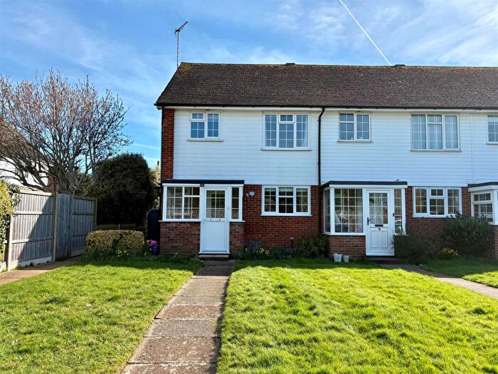 2 Bedroom End Of Terrace House To Rent In Rustington, BN16