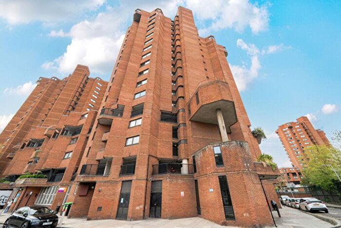 2 Bedroom Flat To Rent In World's End Estate, Chelsea, London, SW10