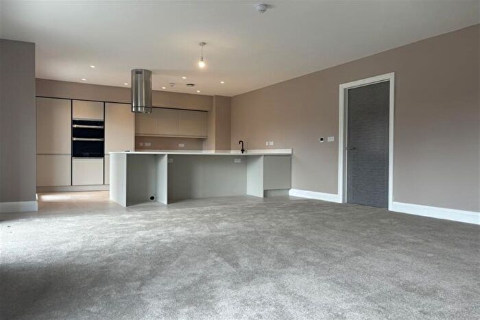 3 Bedroom Apartment To Rent In Apartment Dunwood, Homestead Road, Disley, SK12