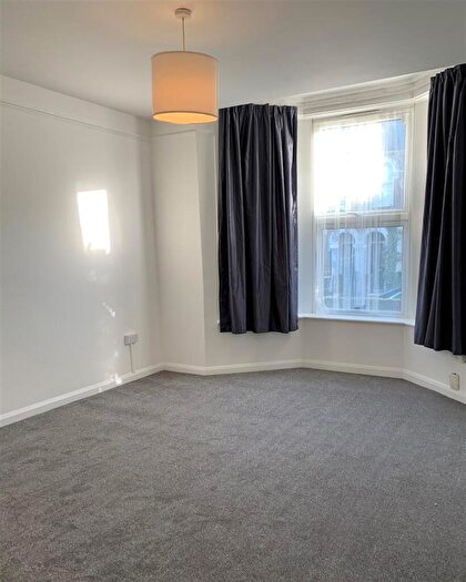 2 Bedroom Flat To Rent In Algernon Road, Lewisham, SE13