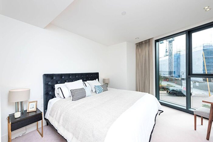 2 Bedroom Flat To Rent In Lighterman Towers, Chelsea Harbour, London, SW10