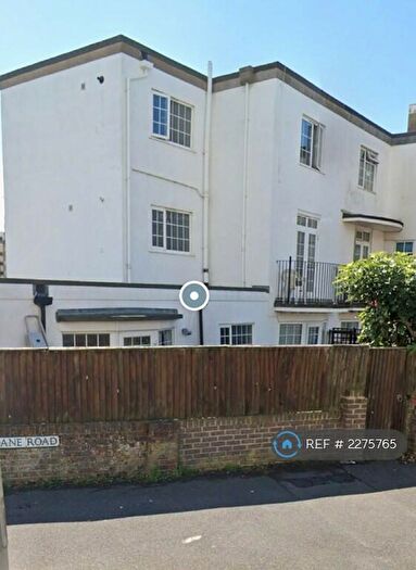 2 Bedroom Flat To Rent In Dane Road, Seaford, BN25