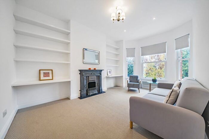 4 Bedroom Flat To Rent In Gap Road, London, SW19