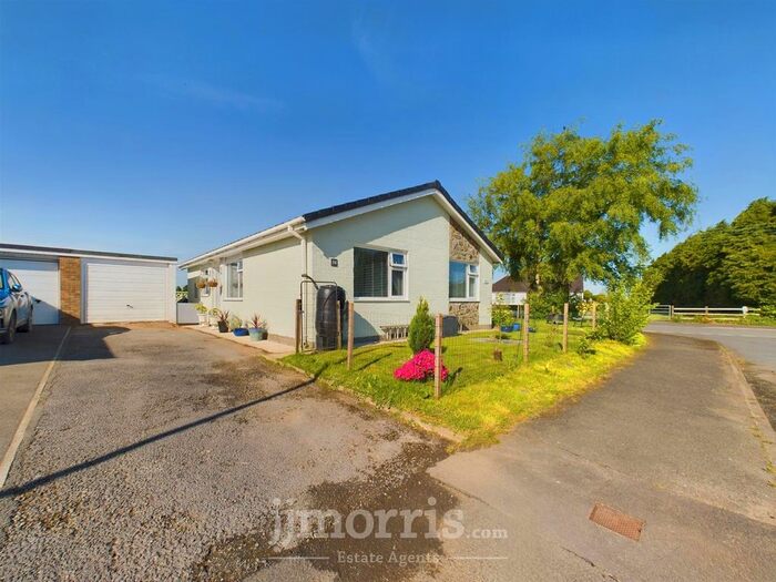 3 Bedroom Detached Bungalow For Sale In Dolwerdd Estate, Penparc, Cardigan, SA43