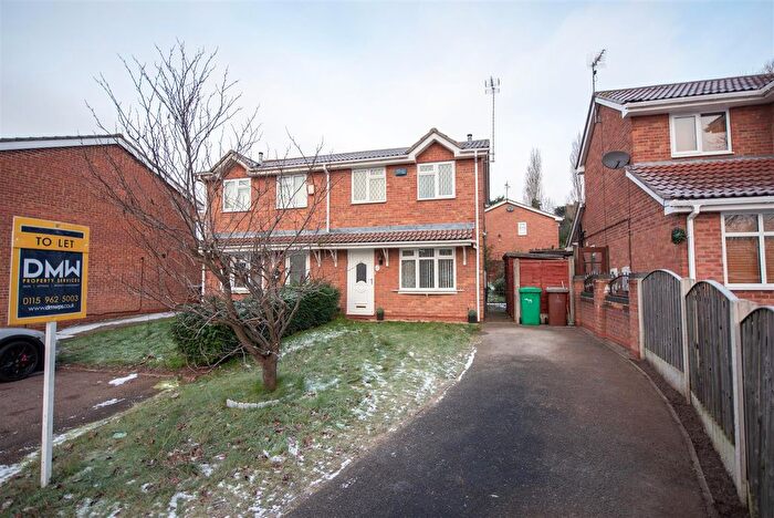 3 Bedroom Property To Rent In Pembridge Close, Nottingham, NG6