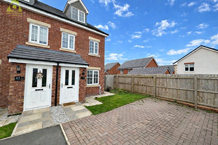 3 Bedroom Semi Detached House For Sale In Chequerbent Green, Westhoughton, BL5