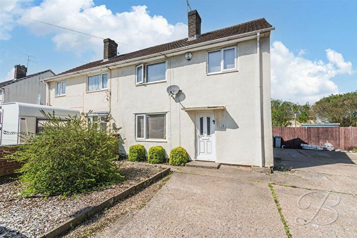 3 Bedroom Semi-Detached House For Sale In Oxford Close, Rainworth, Mansfield, NG21