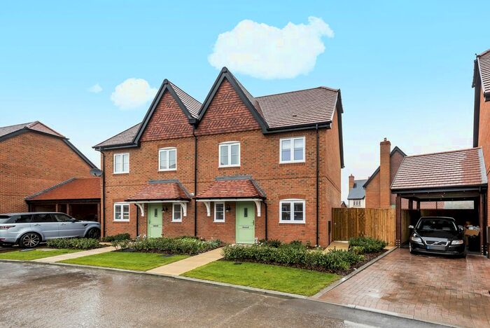 3 Bedroom Terraced House To Rent In Hazylwood, Wokingham, Berkshire, RG40