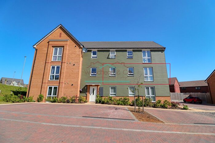 2 Bedroom Flat To Rent In Carlin Close, Wellingborough, NN8