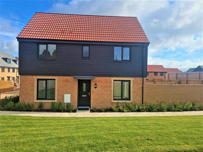 3 Bedroom Property To Rent In Burbage Way, Crewkerne, TA18