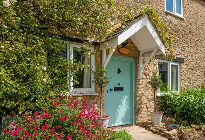 4 Bedroom End Of Terrace House For Sale In South Street, Middle Barton, OX7