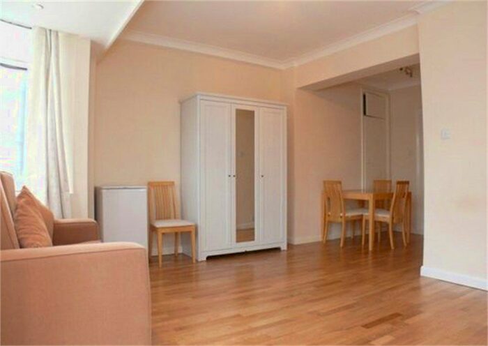Studio To Rent In Euston Road, Regents Park, London, NW1