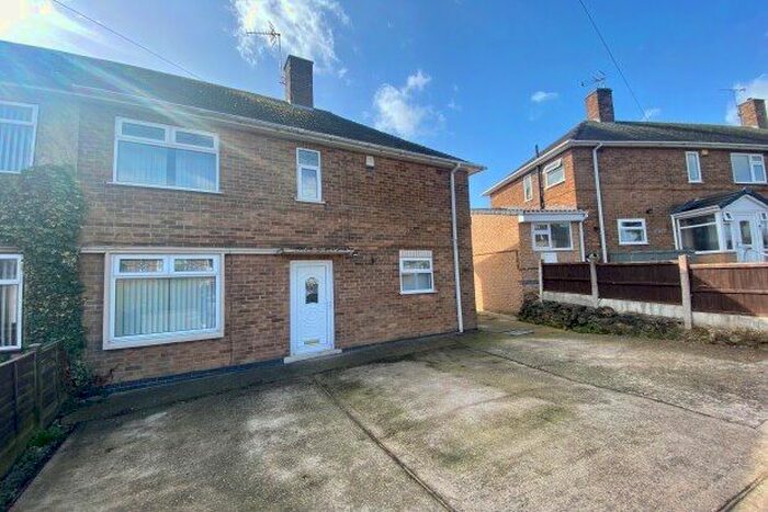 3 Bedroom Property To Rent In Stagsden Crescent, Nottingham, NG8