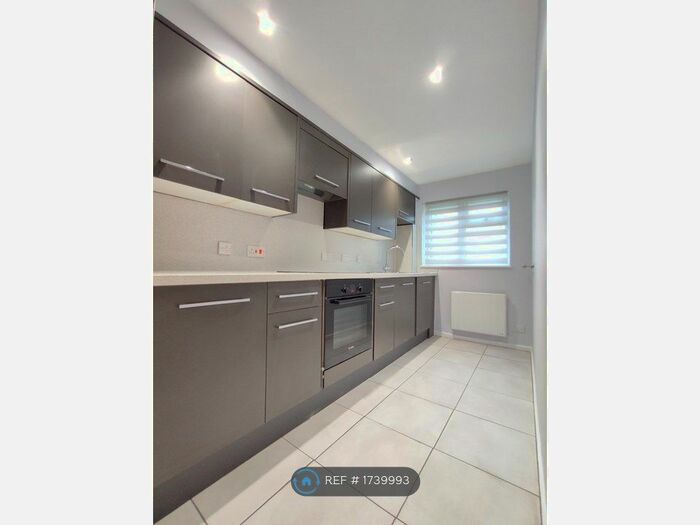 1 Bedroom Flat To Rent In Waterside Drive, Chichester, PO19