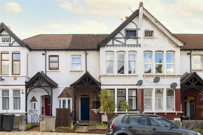 2 Bedroom Flat To Rent In Doverfield Road, London, SW2